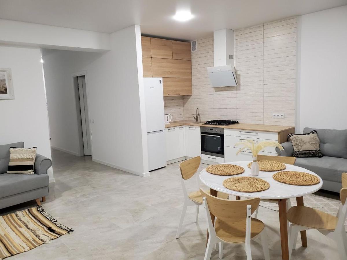 Vinna Просторі Апартаменти В Новобудові. Ternopil Extérieur photo
